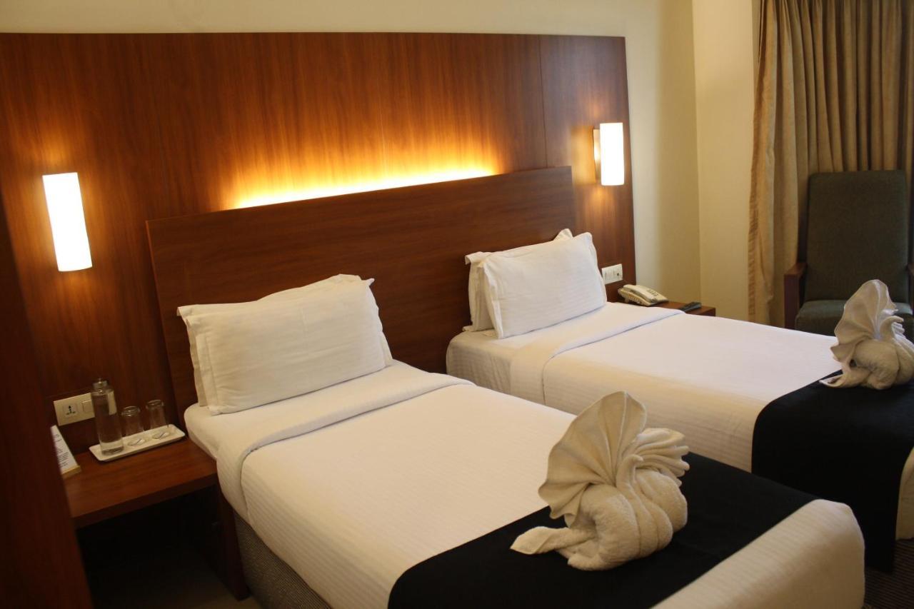 Orbett Hotel Pune Esterno foto