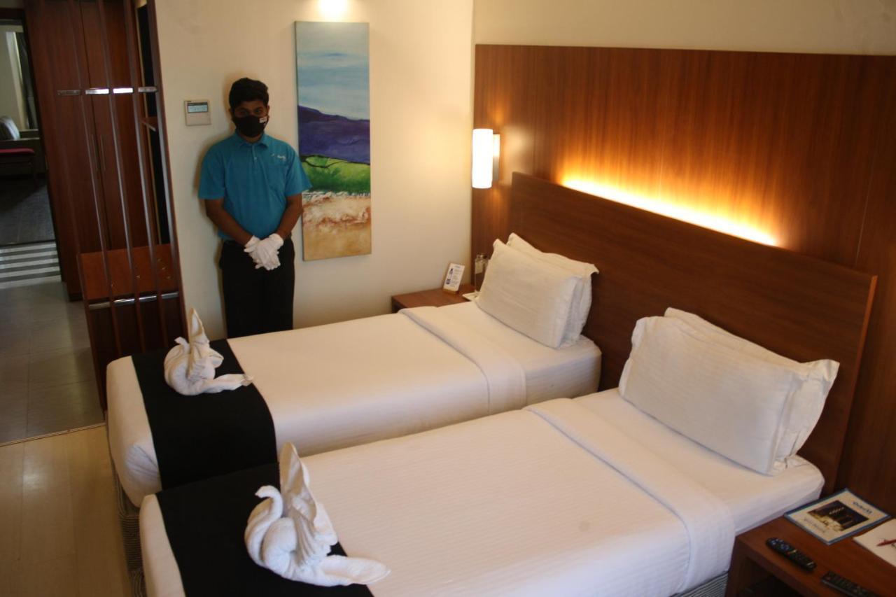 Orbett Hotel Pune Esterno foto
