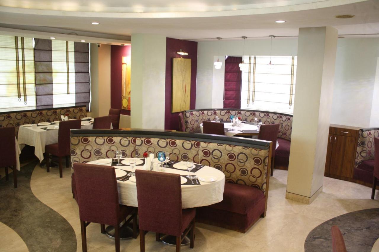 Orbett Hotel Pune Esterno foto