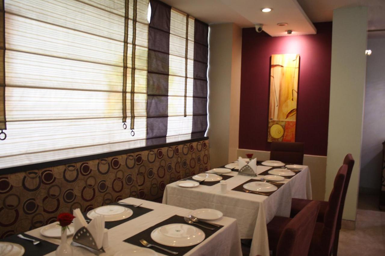 Orbett Hotel Pune Esterno foto