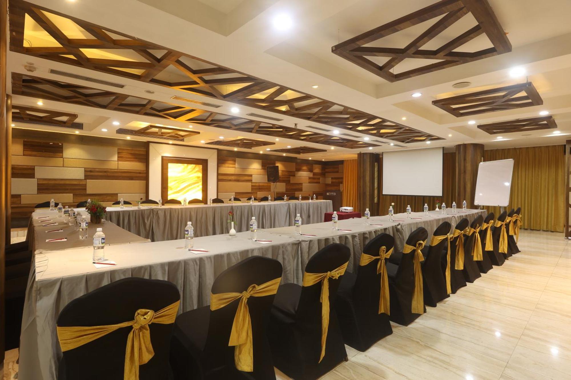 Orbett Hotel Pune Esterno foto