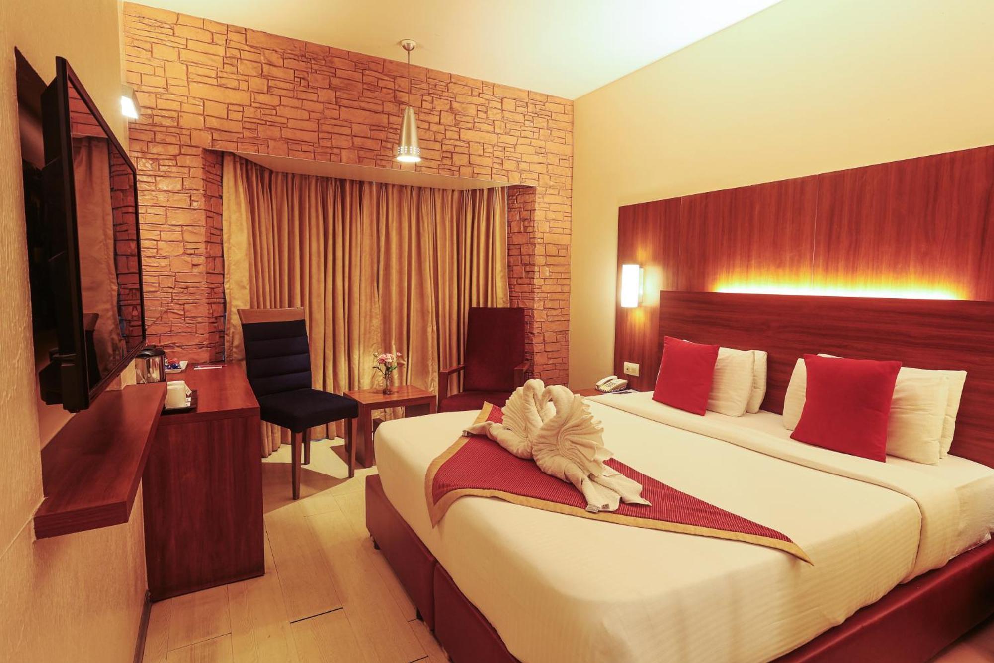 Orbett Hotel Pune Esterno foto
