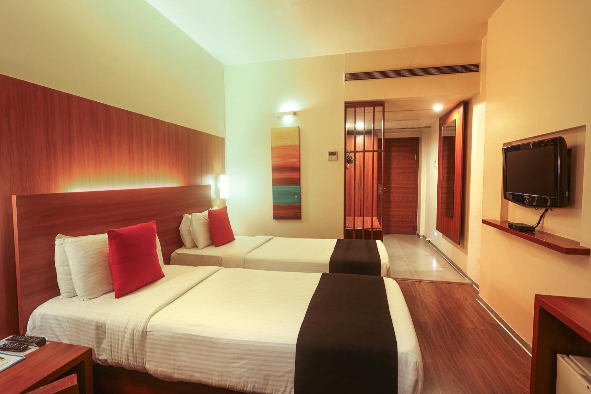 Orbett Hotel Pune Esterno foto